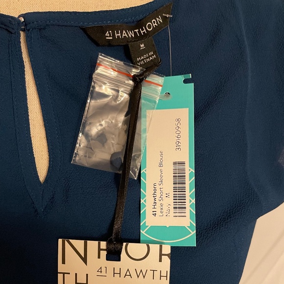 NWT 41 Hawthorn Cap Sleeve Blouse Size Medium - Picture 5 of 6